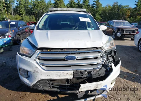 2018 Ford Escape Se z USA, uszkodzony, nr VIN 1FMCU9GD4JUB16483